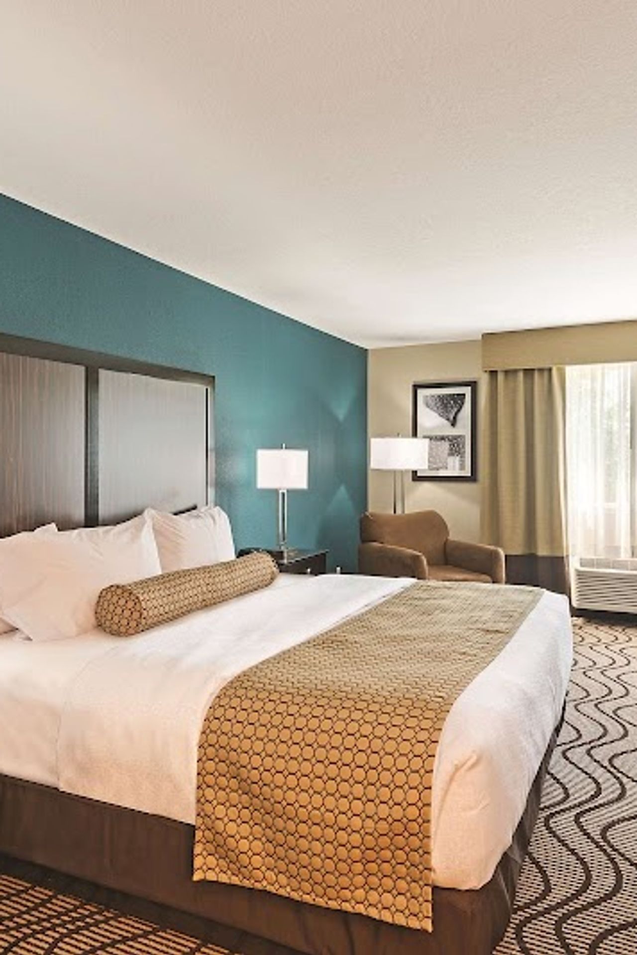 Photo of La Quinta Inn & Suites by Wyndham Boise Towne Square