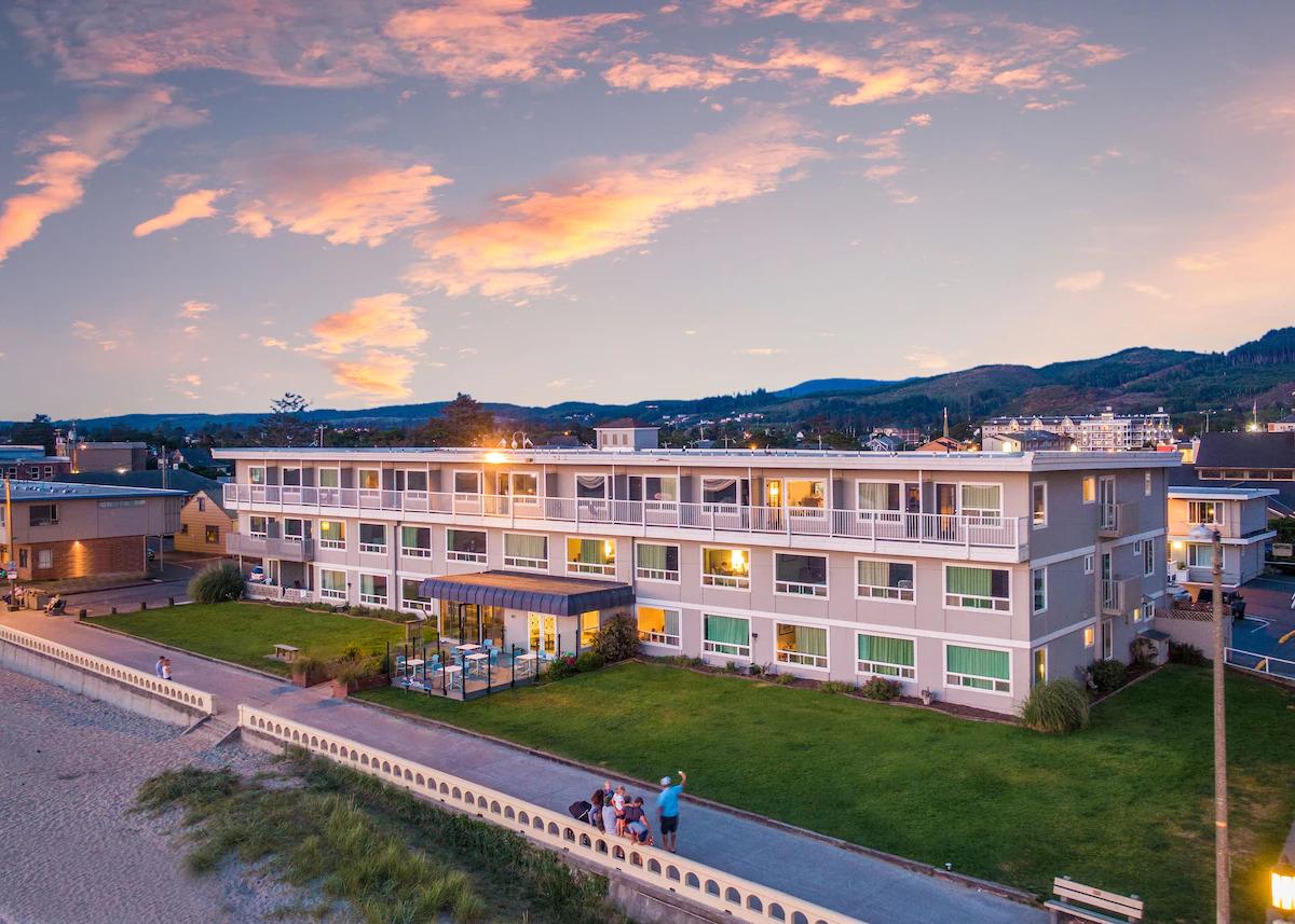 The Seashore Inn on the Beach - Seaside, OR