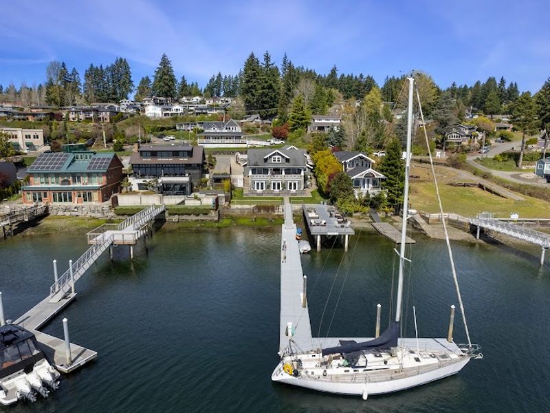 The Waterfront Inn