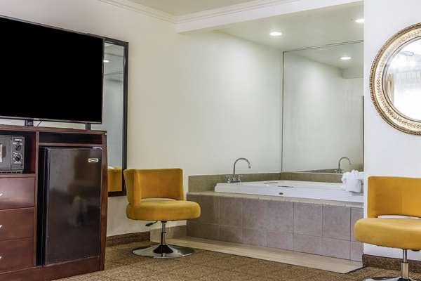 Photo of Comfort Inn Santa Cruz North
