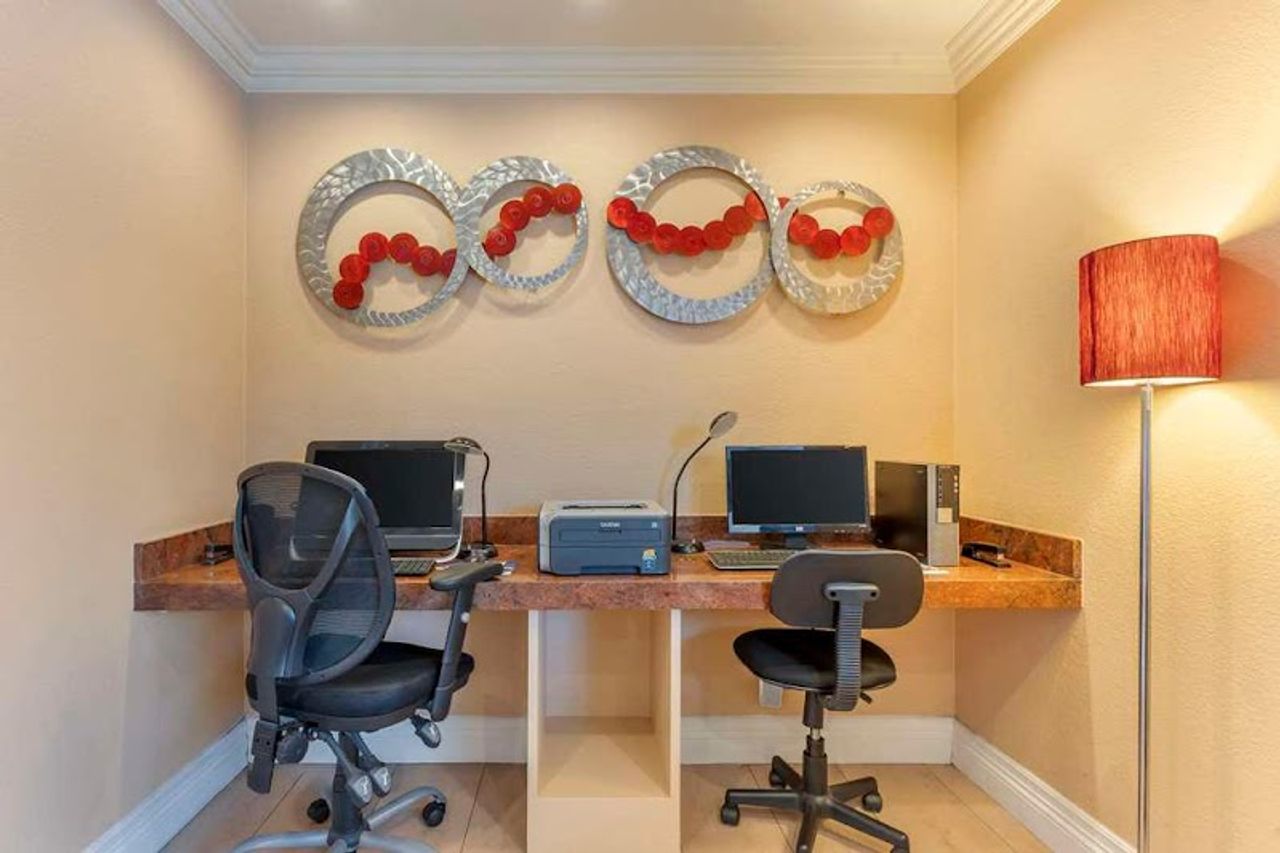 Photo of Best Western Plus Airport Plaza