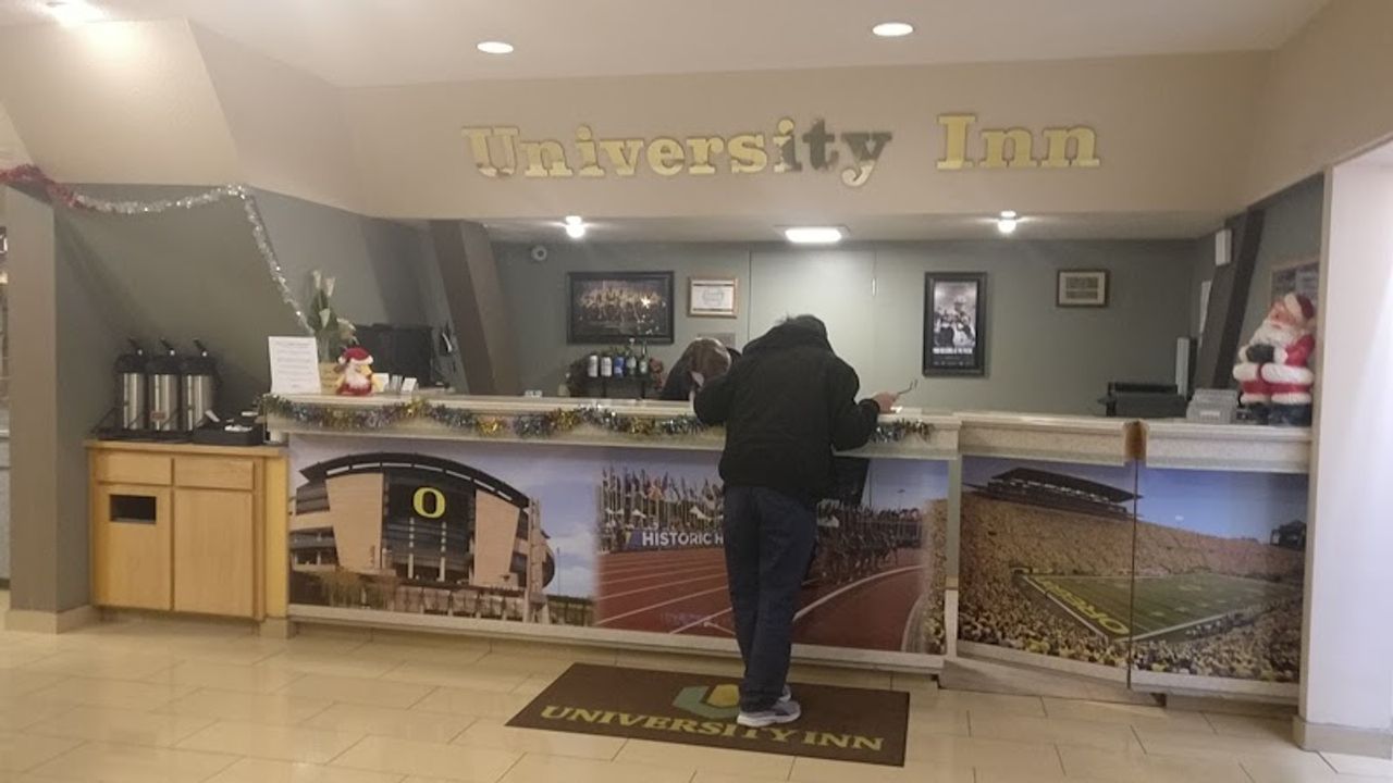 Photo of University Inn & Suites Eugene - Reception