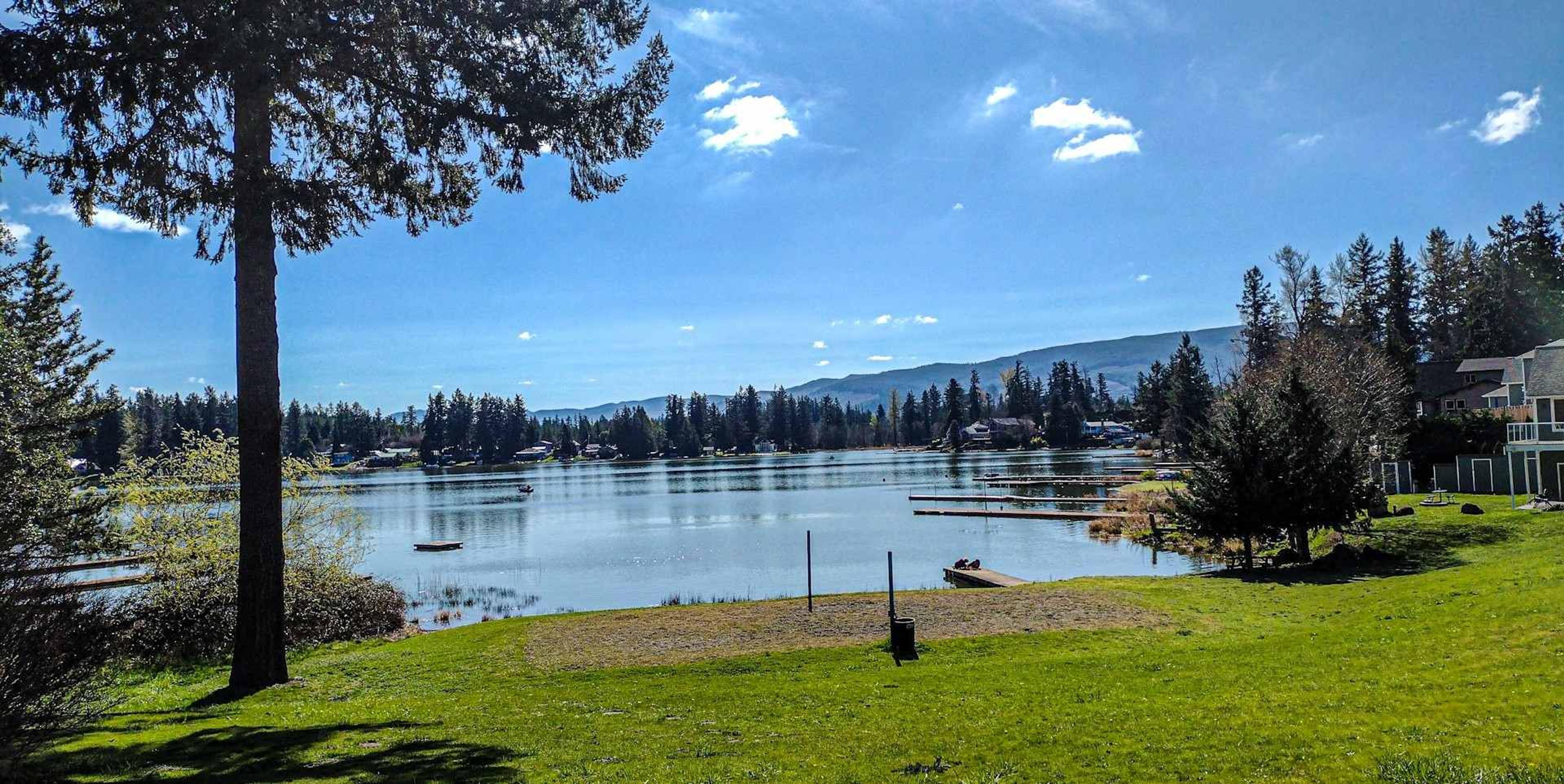 Lake Lawrence, Washington, USA