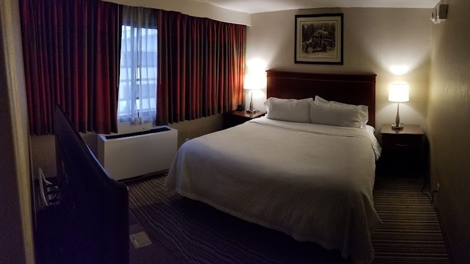 Photo of Four Points by Sheraton Bellingham Hotel & Conference Center