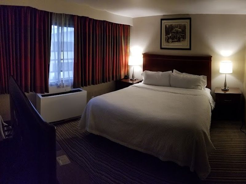 Photo of Four Points by Sheraton Bellingham Hotel & Conference Center