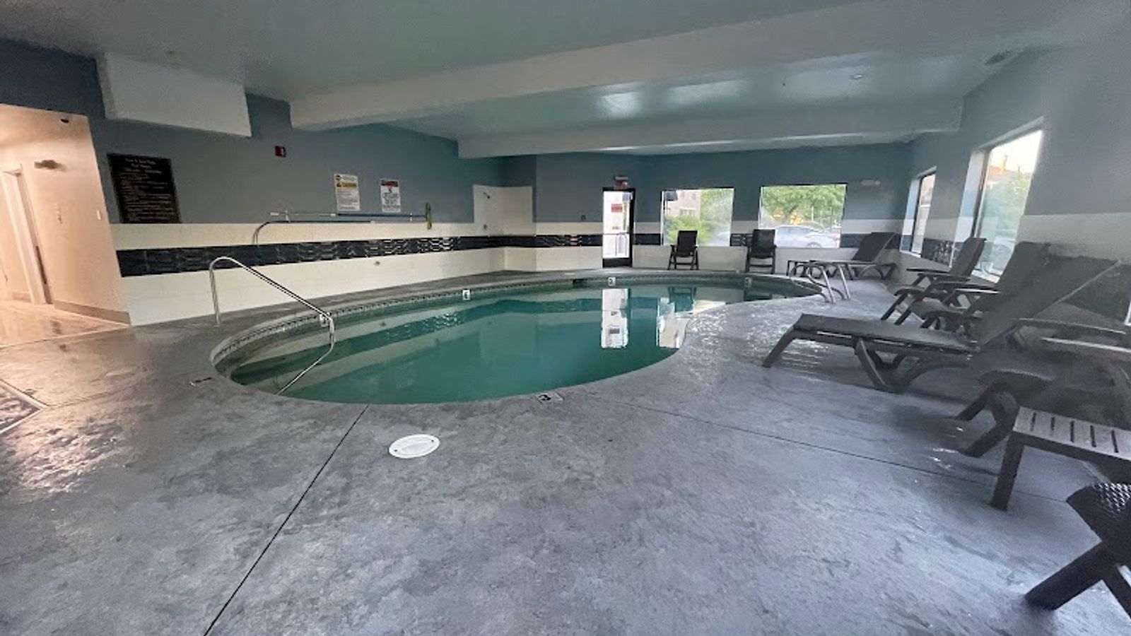 Photo of Oxford Suites Portland - Jantzen Beach