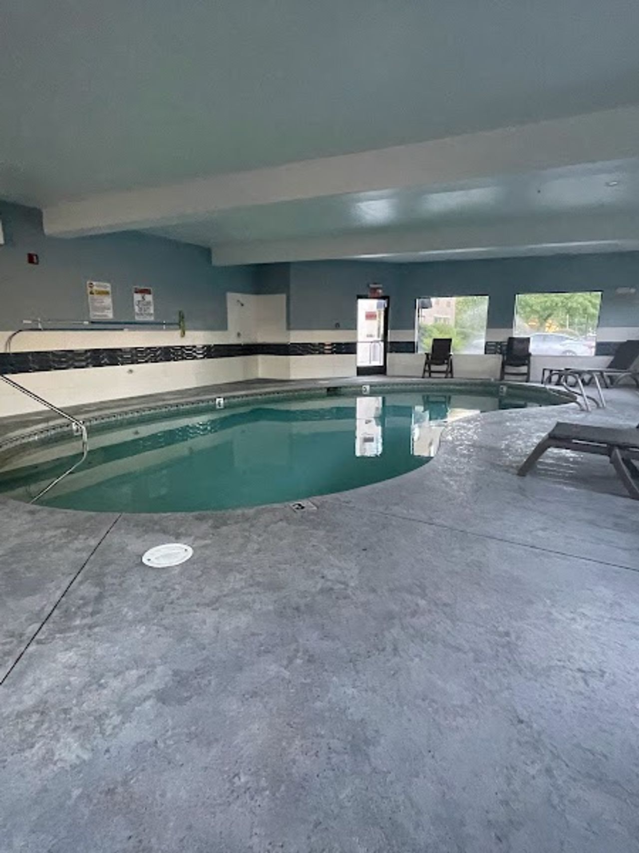 Photo of Oxford Suites Portland - Jantzen Beach
