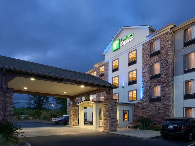 Holiday Inn Express & Suites Newport, an IHG Hotel