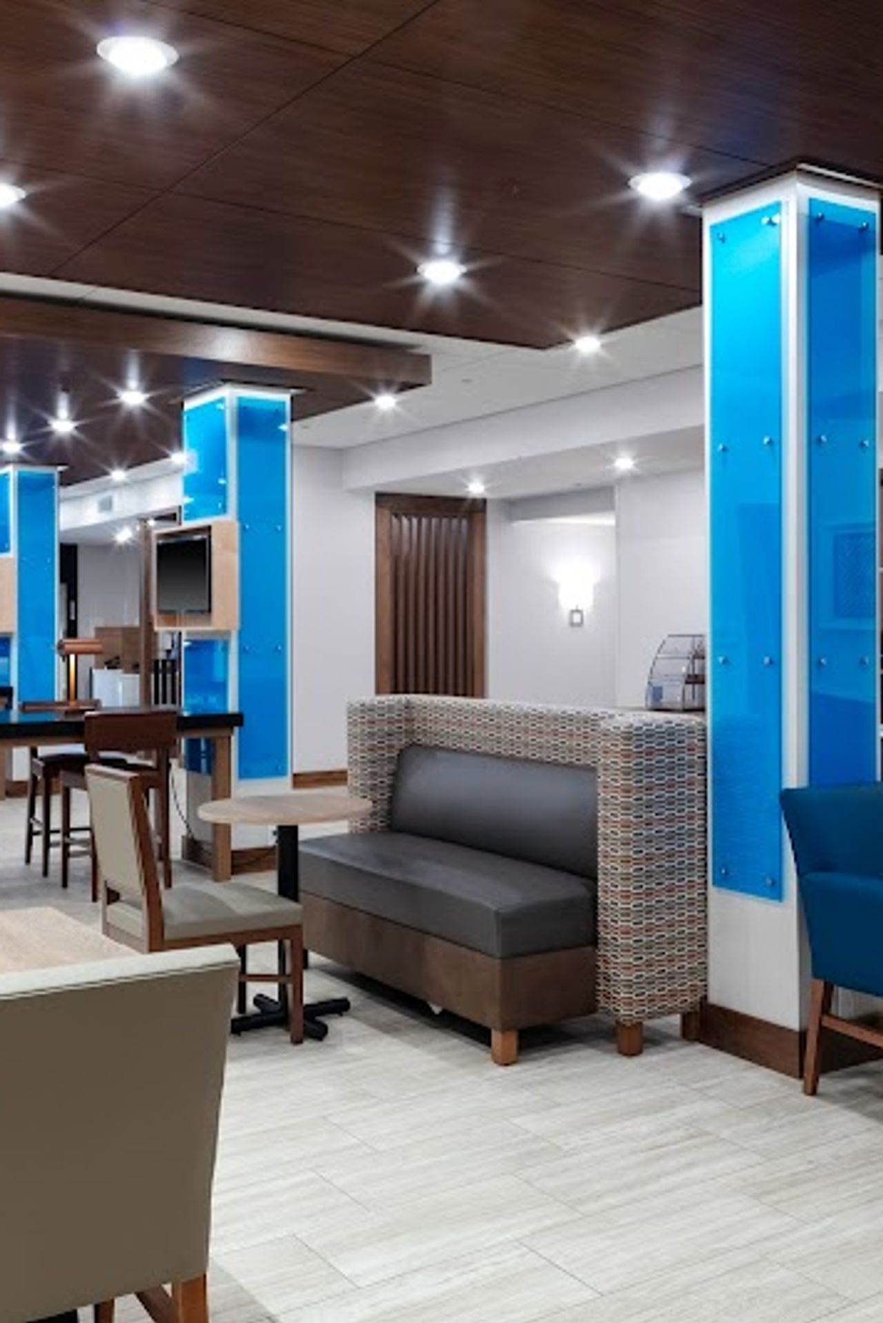 Photo of Holiday Inn Express & Suites the Dalles