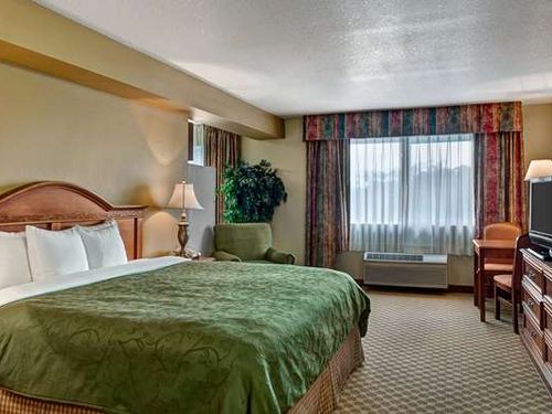 Photo of Country Inn & Suites by Radisson, Portland International Airport, OR