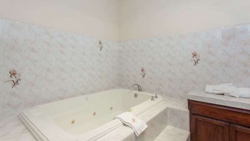 Photo of Ramada by Wyndham Fresno Northwest