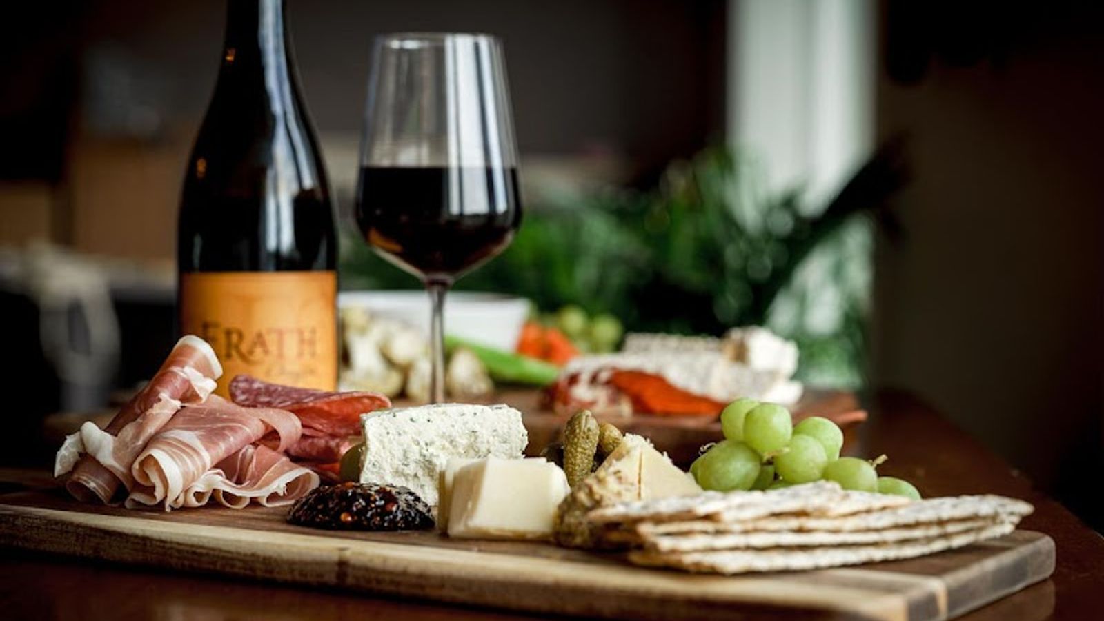 Photo of Rivertide Suites Hotel