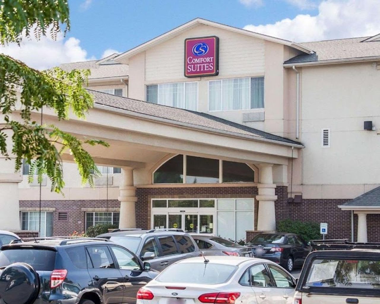 Photo of Comfort Suites Airport