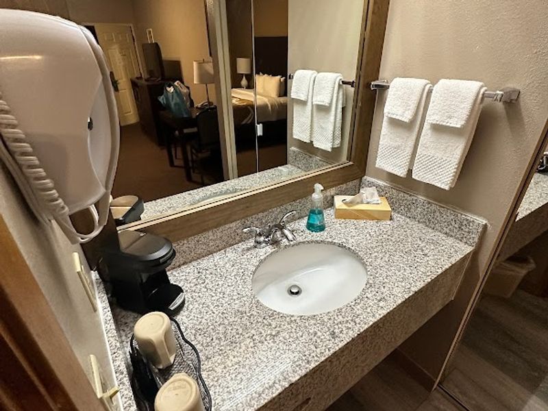 Photo of Quality Inn & Suites Bainbridge Island