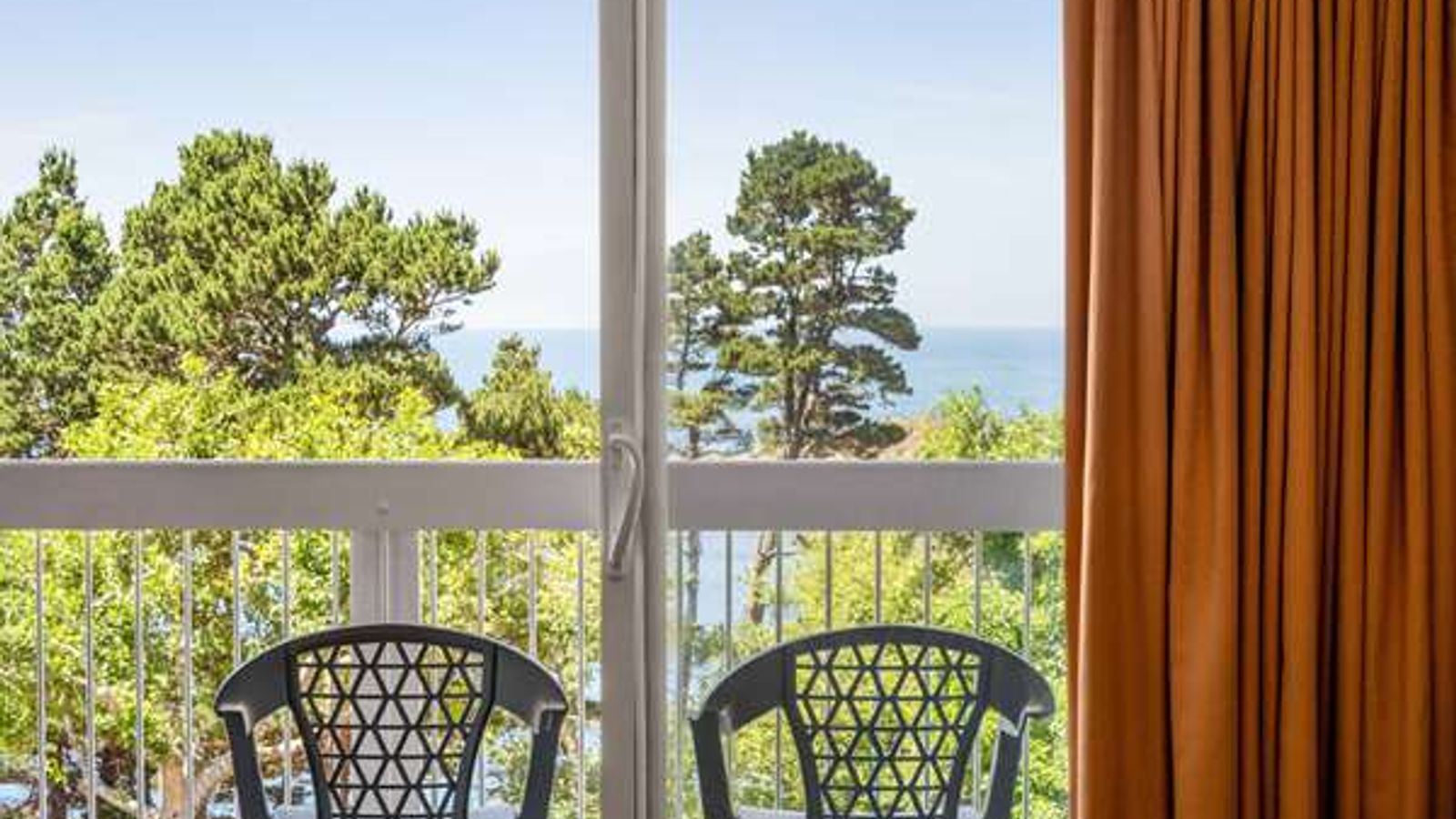 Photo of Travelodge by Wyndham Depoe Bay