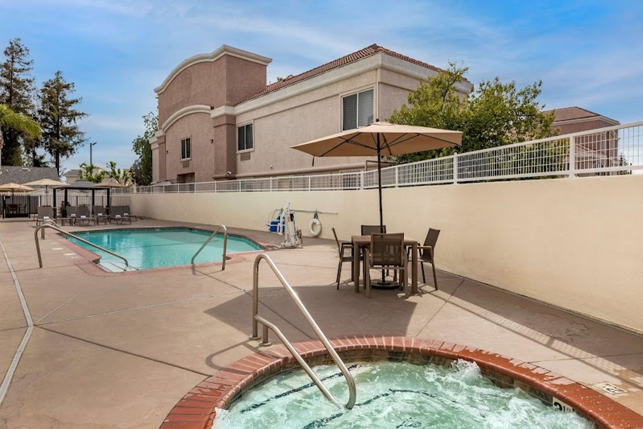 Photo of Best Western Town & Country Lodge