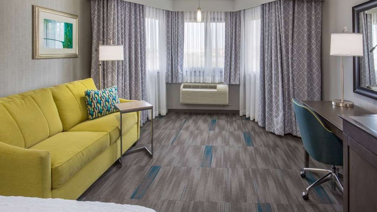 Photo of Hampton Inn Monterey - Room, Seating area