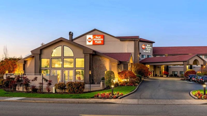 Best Western Plus Mill Creek Inn