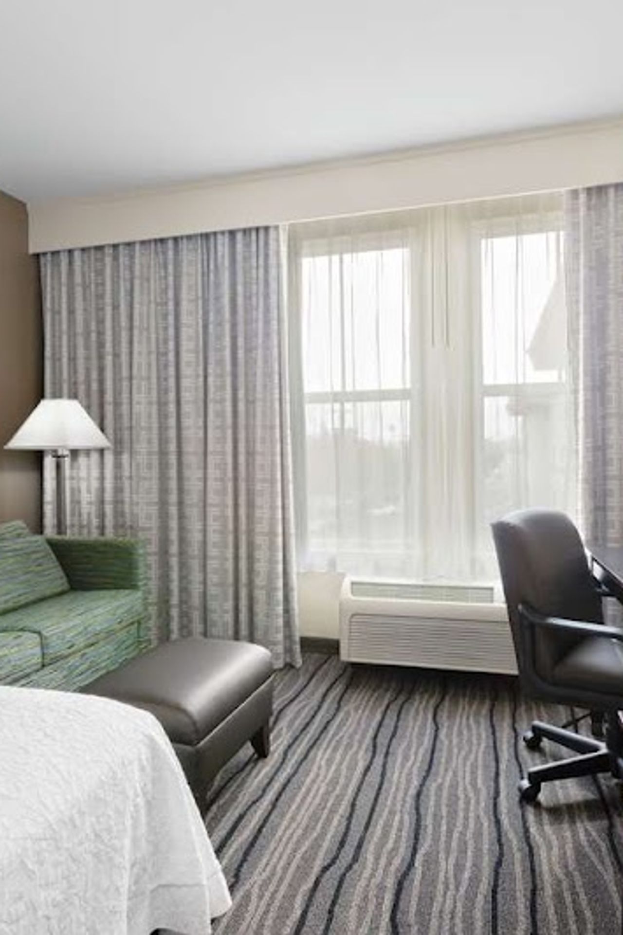 Photo of Hampton Inn & Suites Mountain View