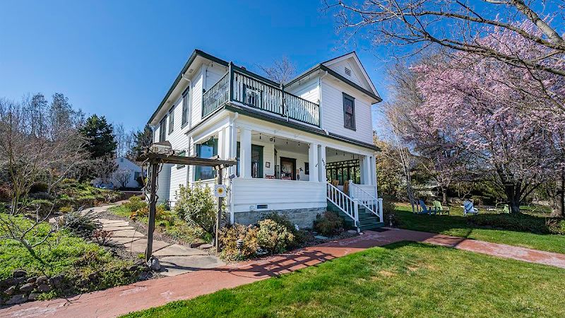 Photo of Abigail's Bed and Breakfast Inn