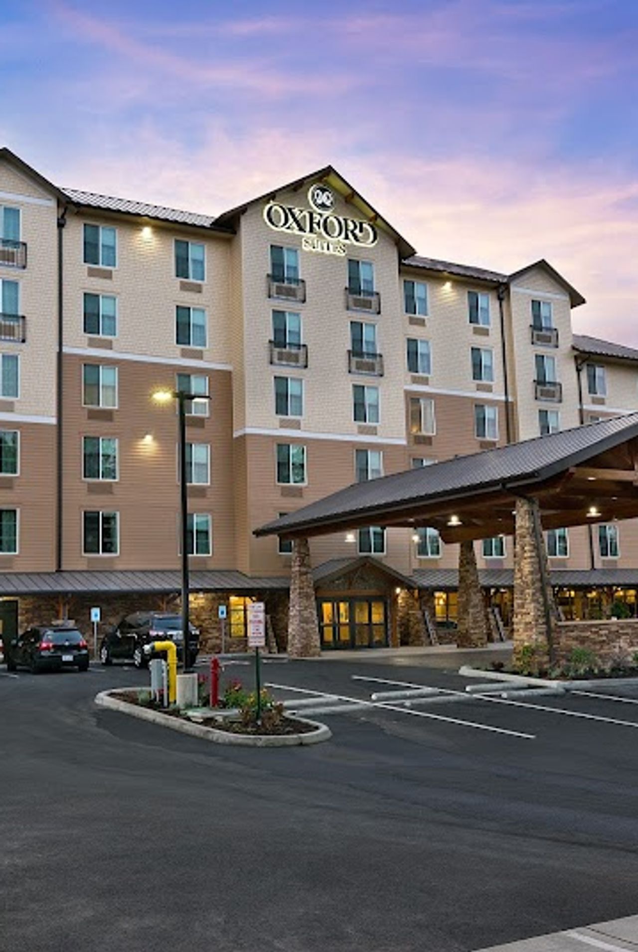 Photo of Oxford Suites Bellingham