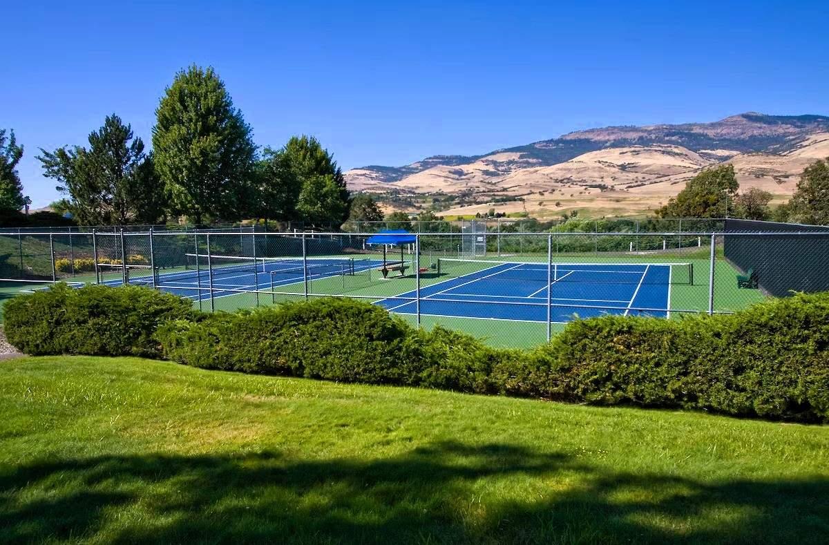 Ashland Hills Hotel & Suites and Convention Center - Tennis court