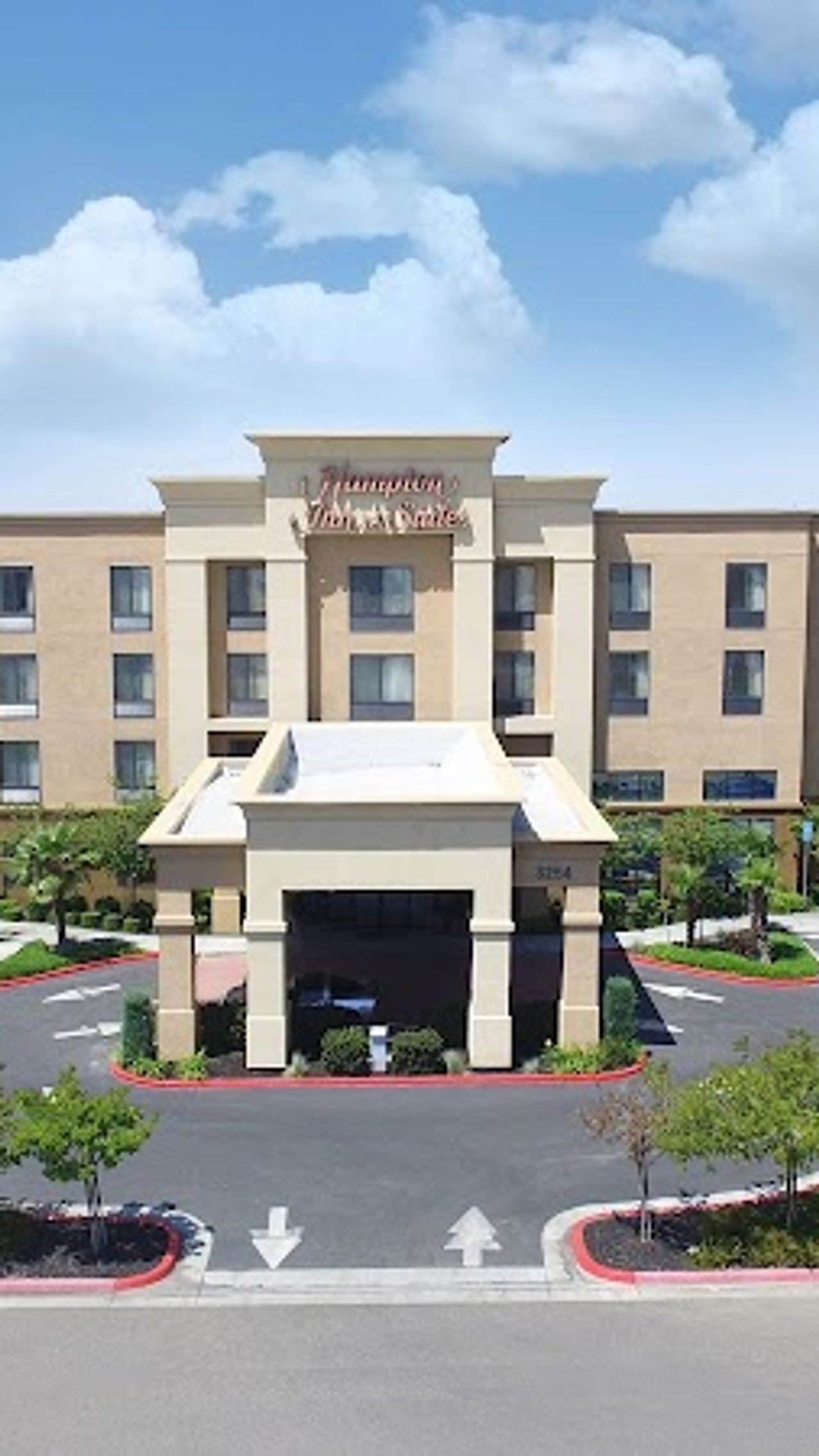 Photo of Hampton Inn & Suites Madera