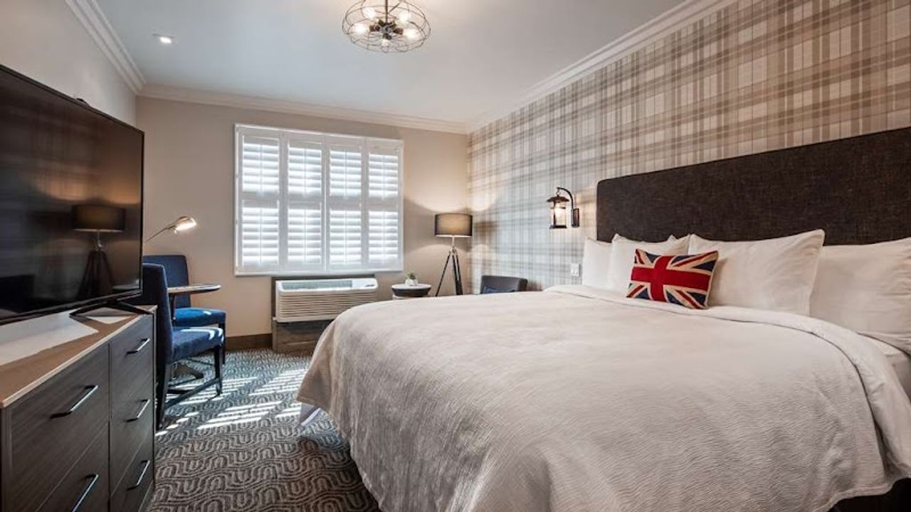 Photo of Aristocrat Hotel, BW Signature Collection