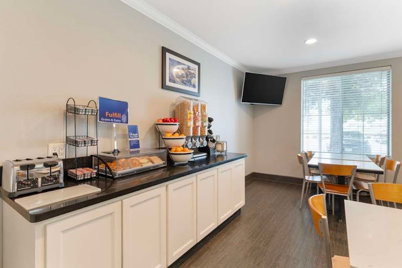 Photo of Best Western Visalia Hotel