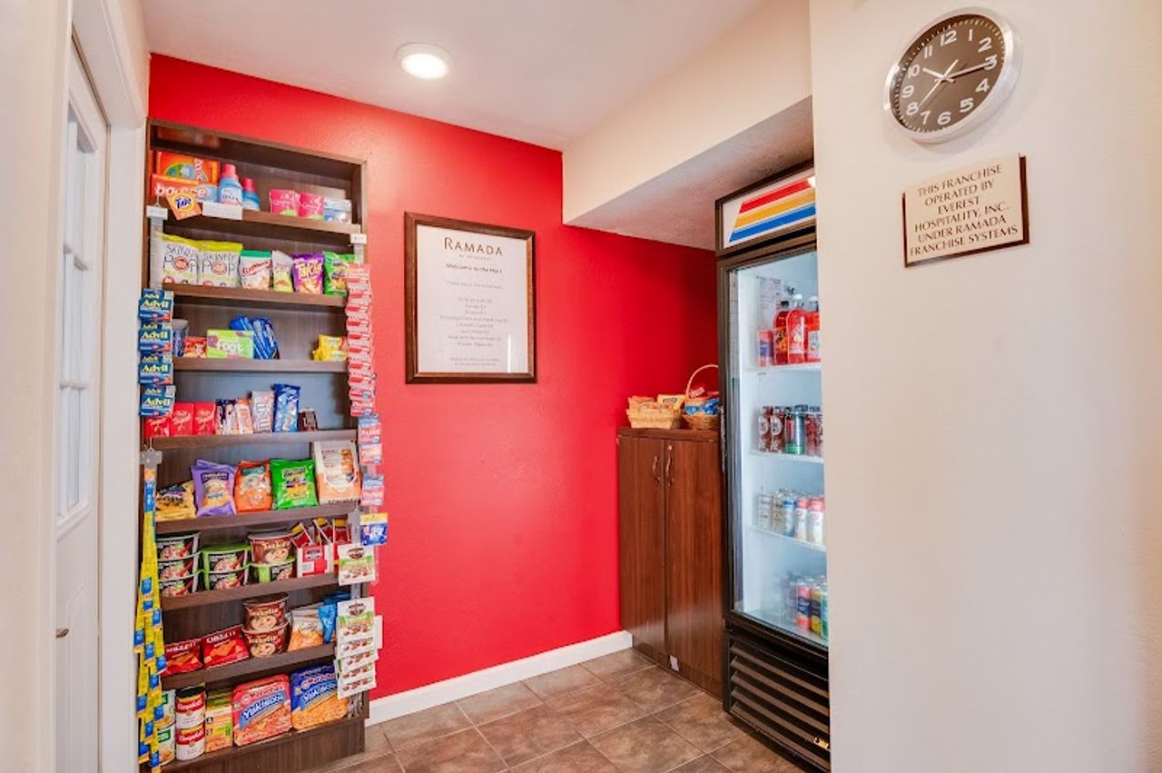 Photo of Ramada by Wyndham Mountain View