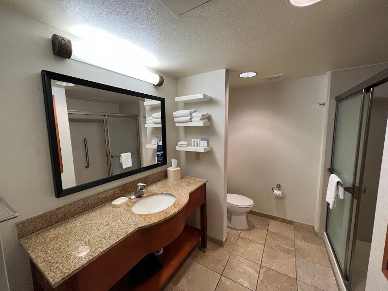 Photo of Hampton Inn & Suites Tulare