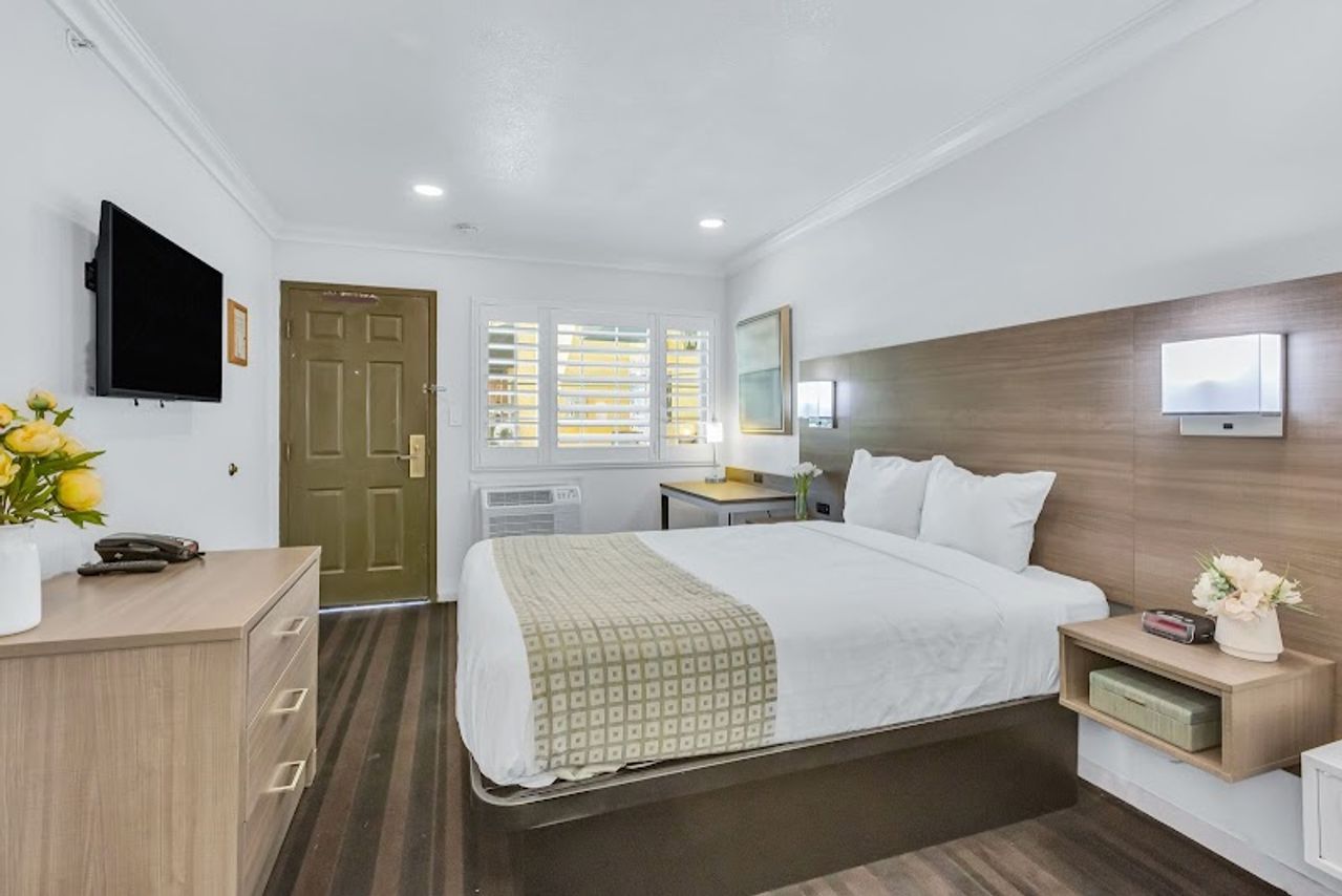 Photo of Napa Valley Hotel and Suites