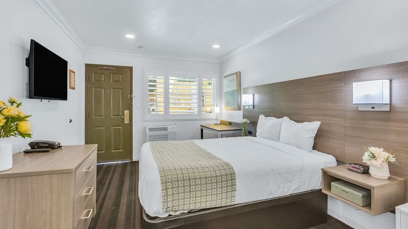 Photo of Napa Valley Hotel and Suites