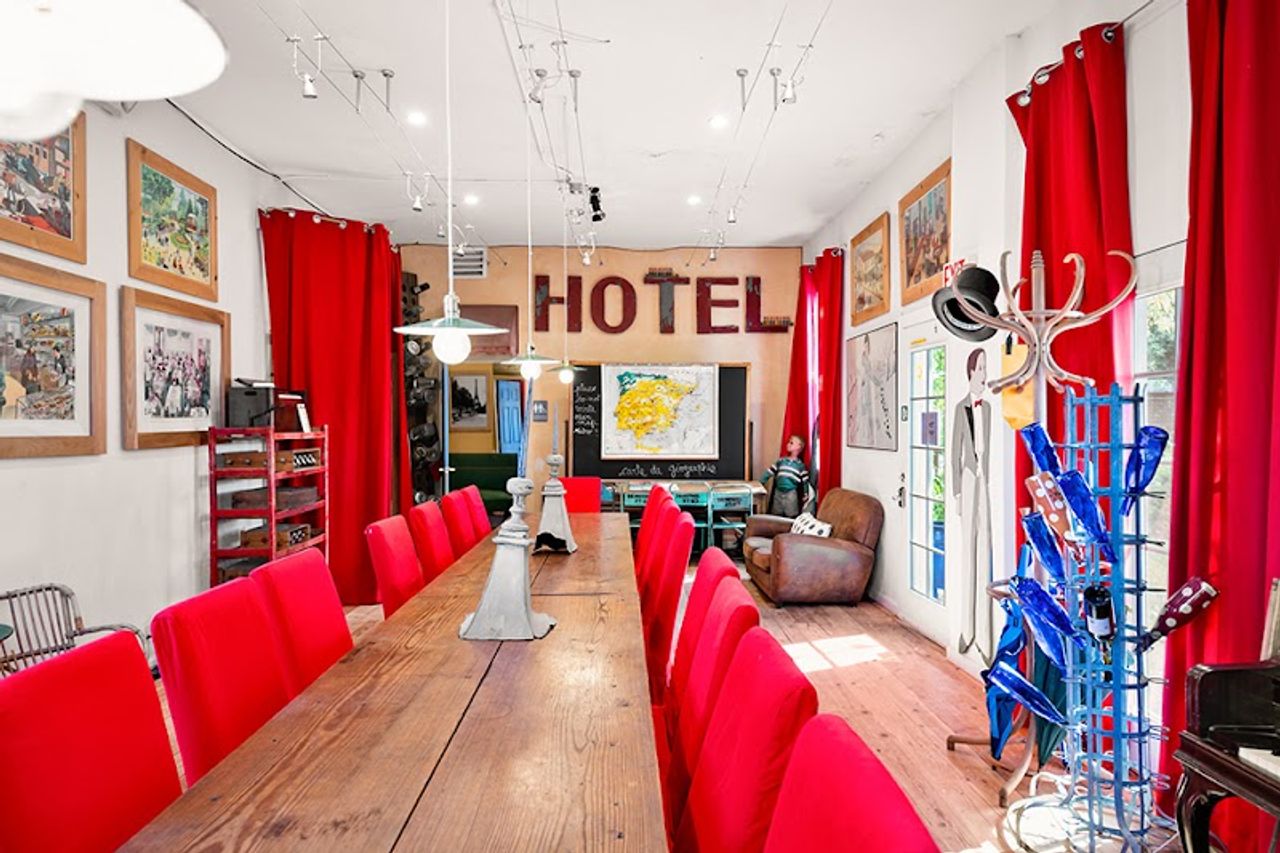 Photo of Metro Hotel & Cafe