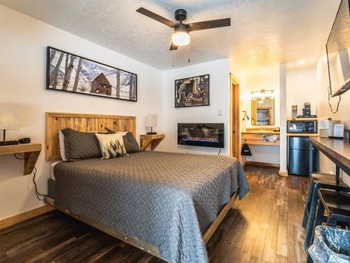 Photo of Alpine Lodge Motel and RV