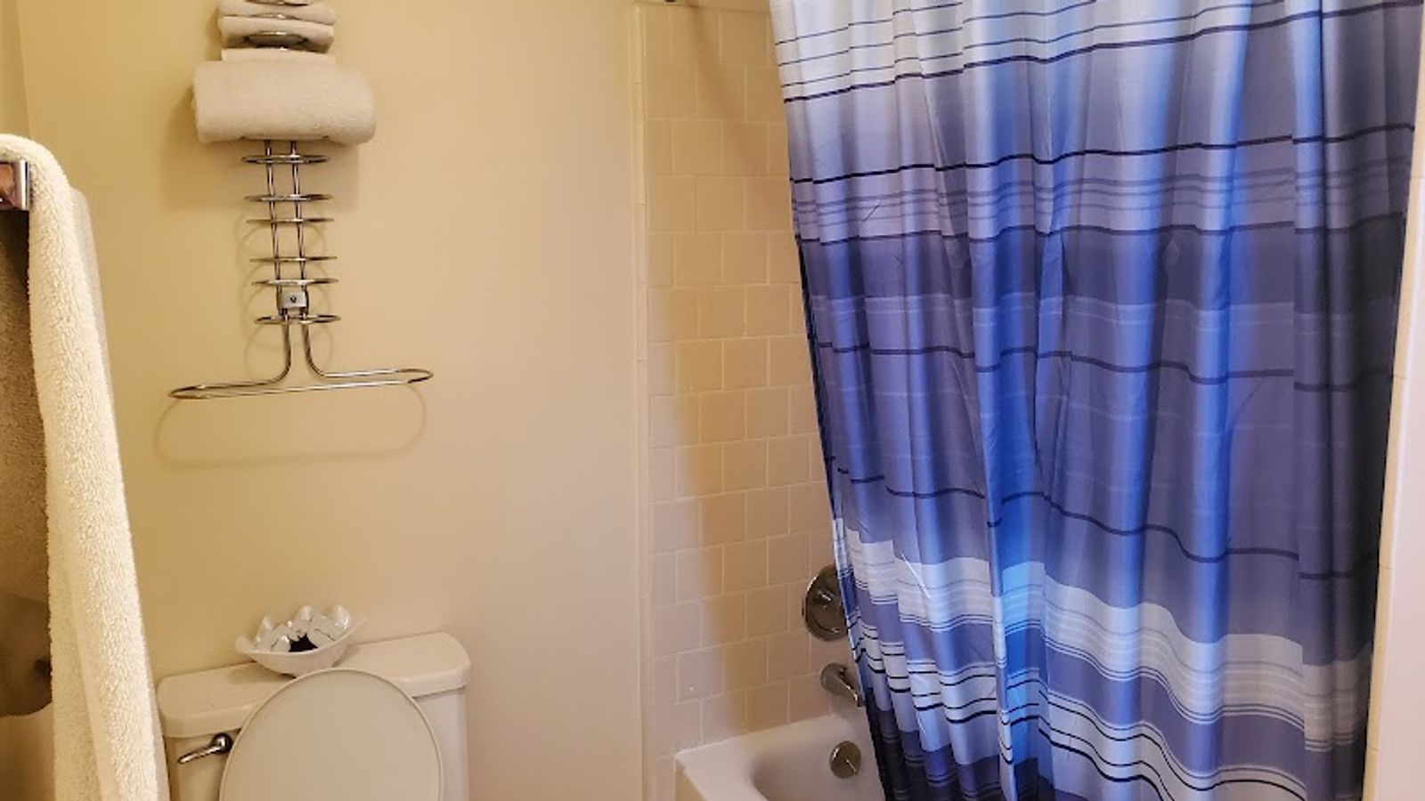 Photo of Winchester Bay Inn