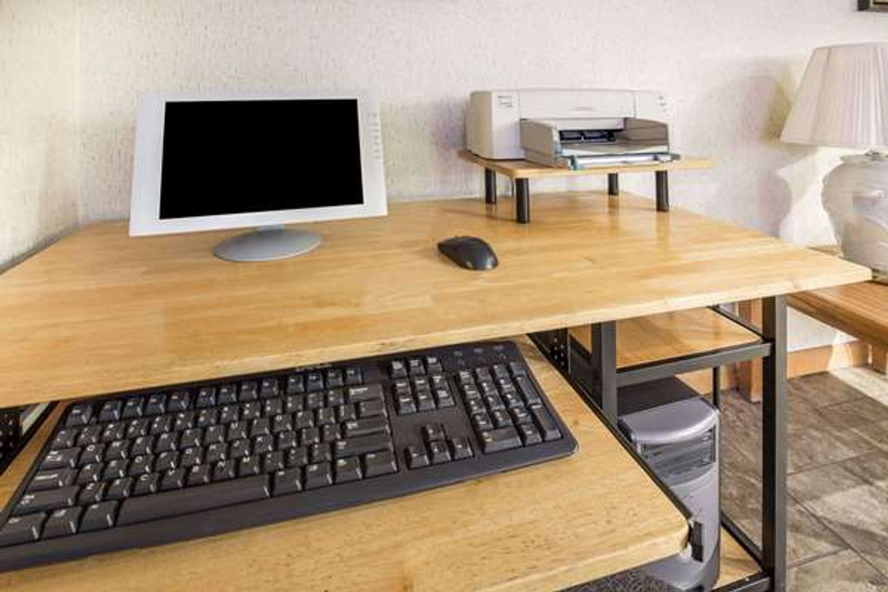 Photo of Days Inn by Wyndham Corvallis