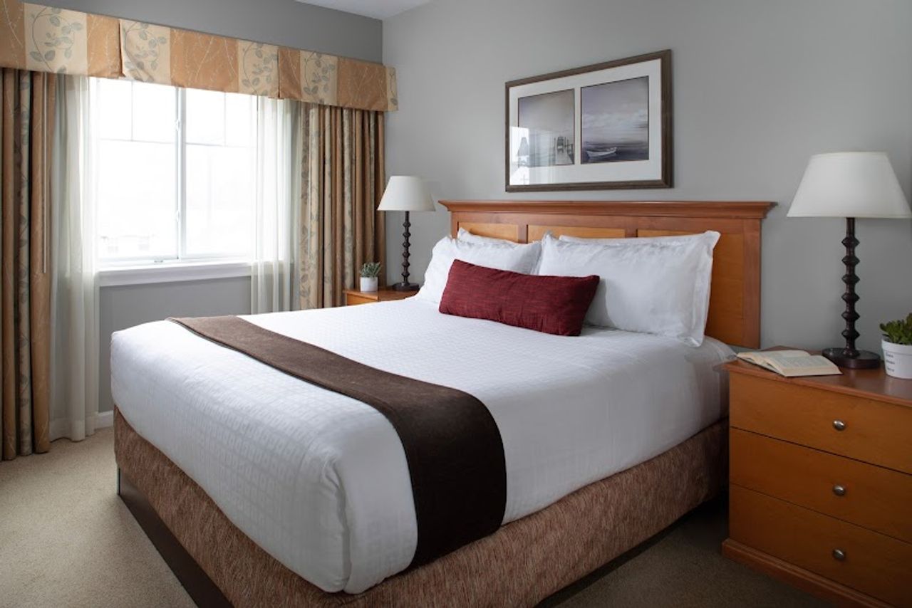 Photo of Rivertide Suites Hotel