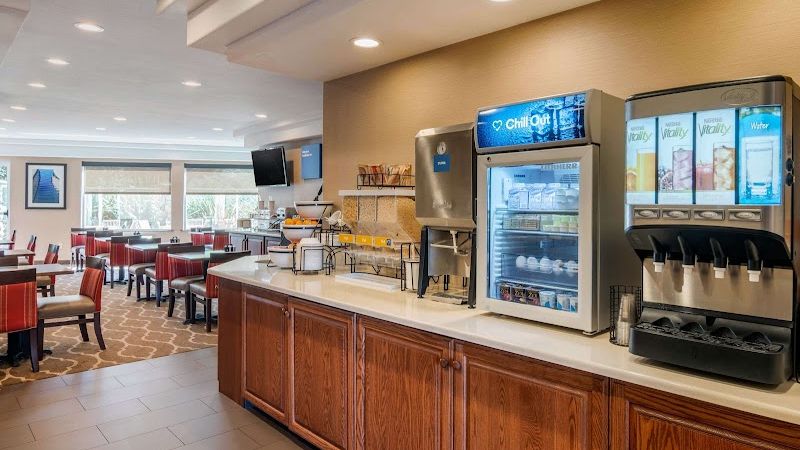 Photo of Comfort Inn & Suites