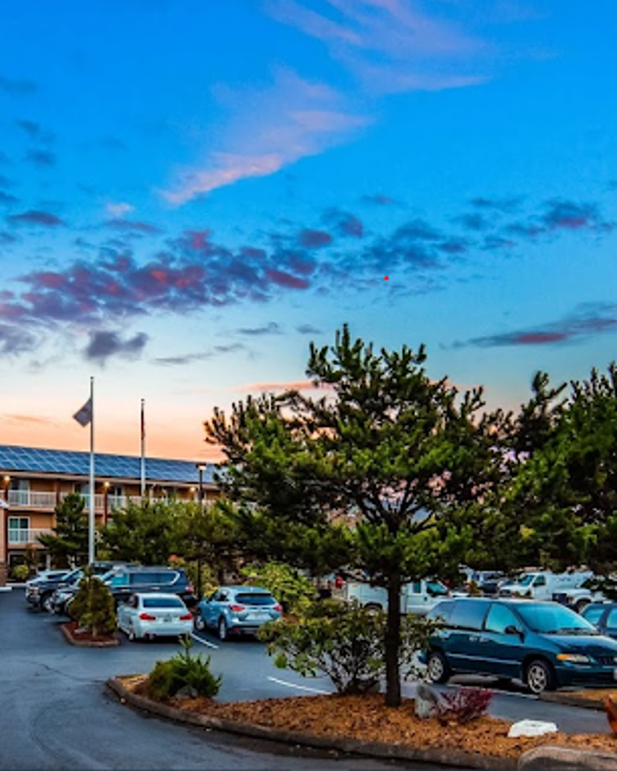 Best Western Plus Landmark Inn