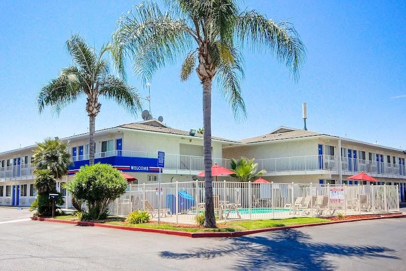 Photo of Motel 6 Tulare, CA