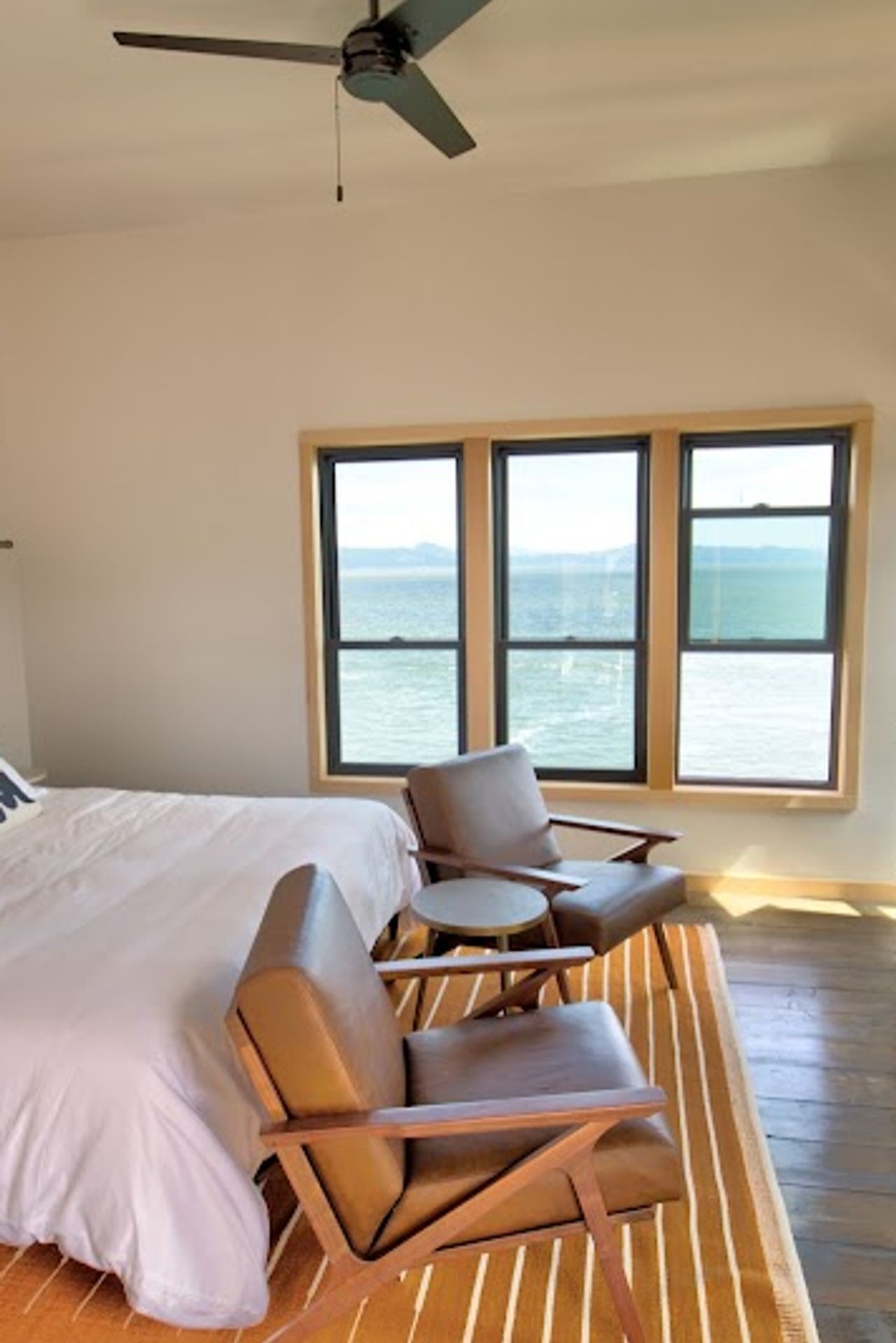 Photo of Bowline Hotel