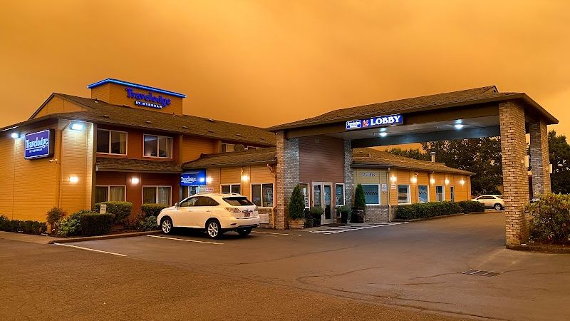 Photo of Travelodge Suites by Wyndham Newberg