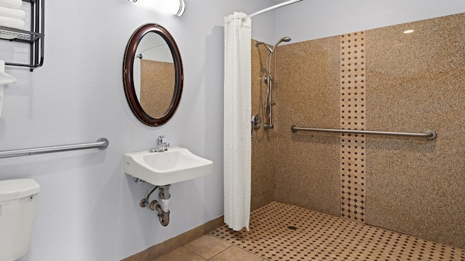 Photo of Bay Breeze Inn