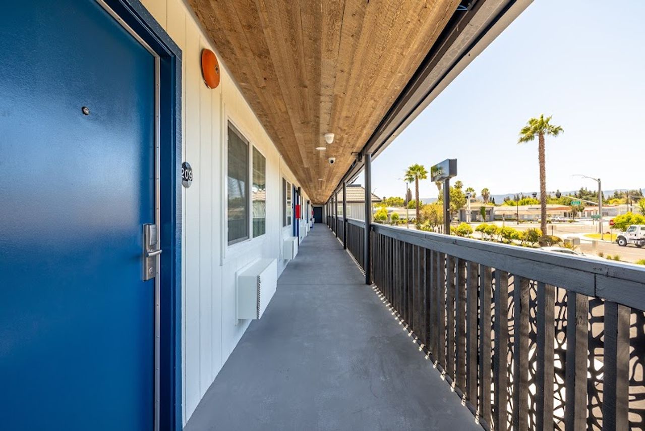 Photo of WAFER 450 Hotel