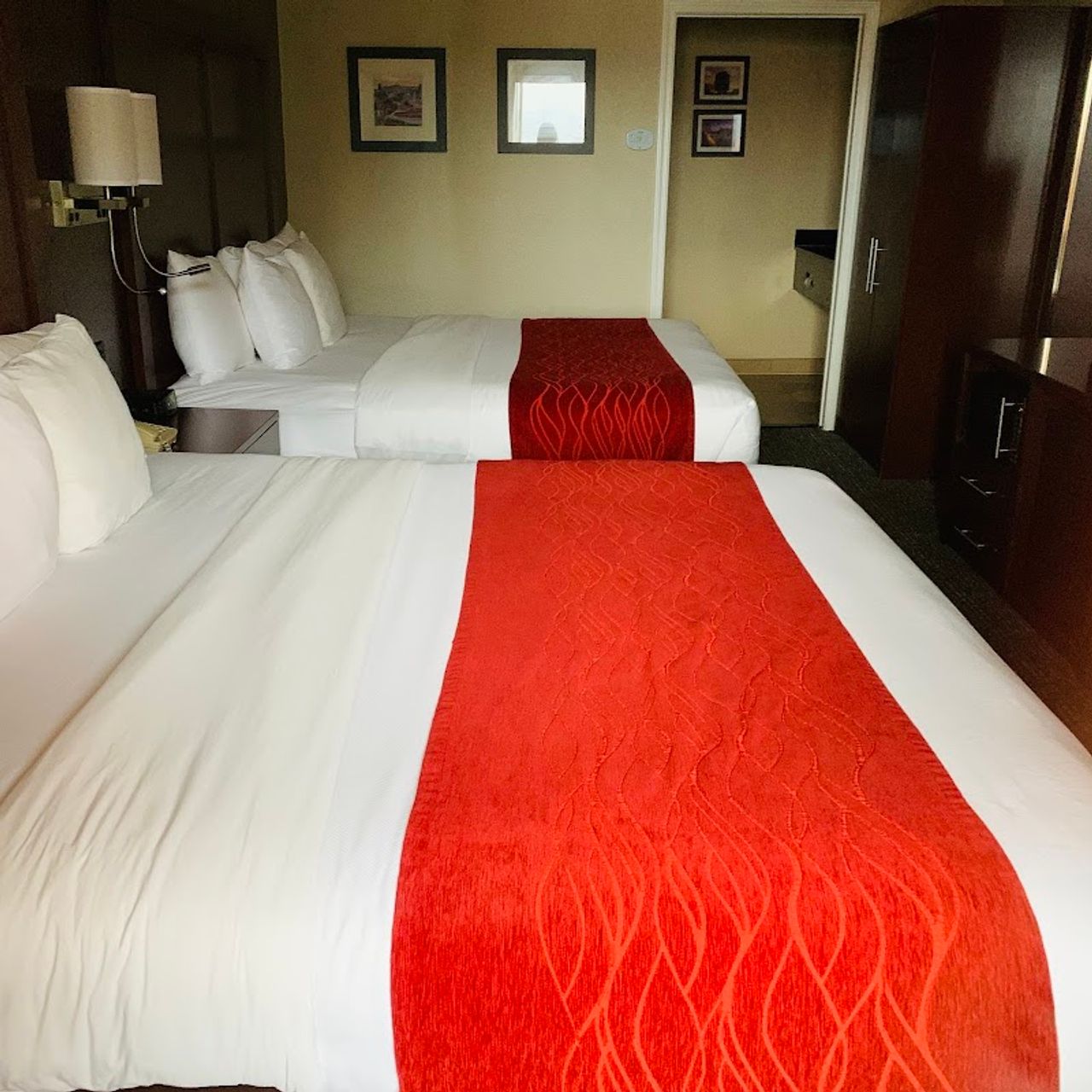 Photo of Comfort Inn & Suites