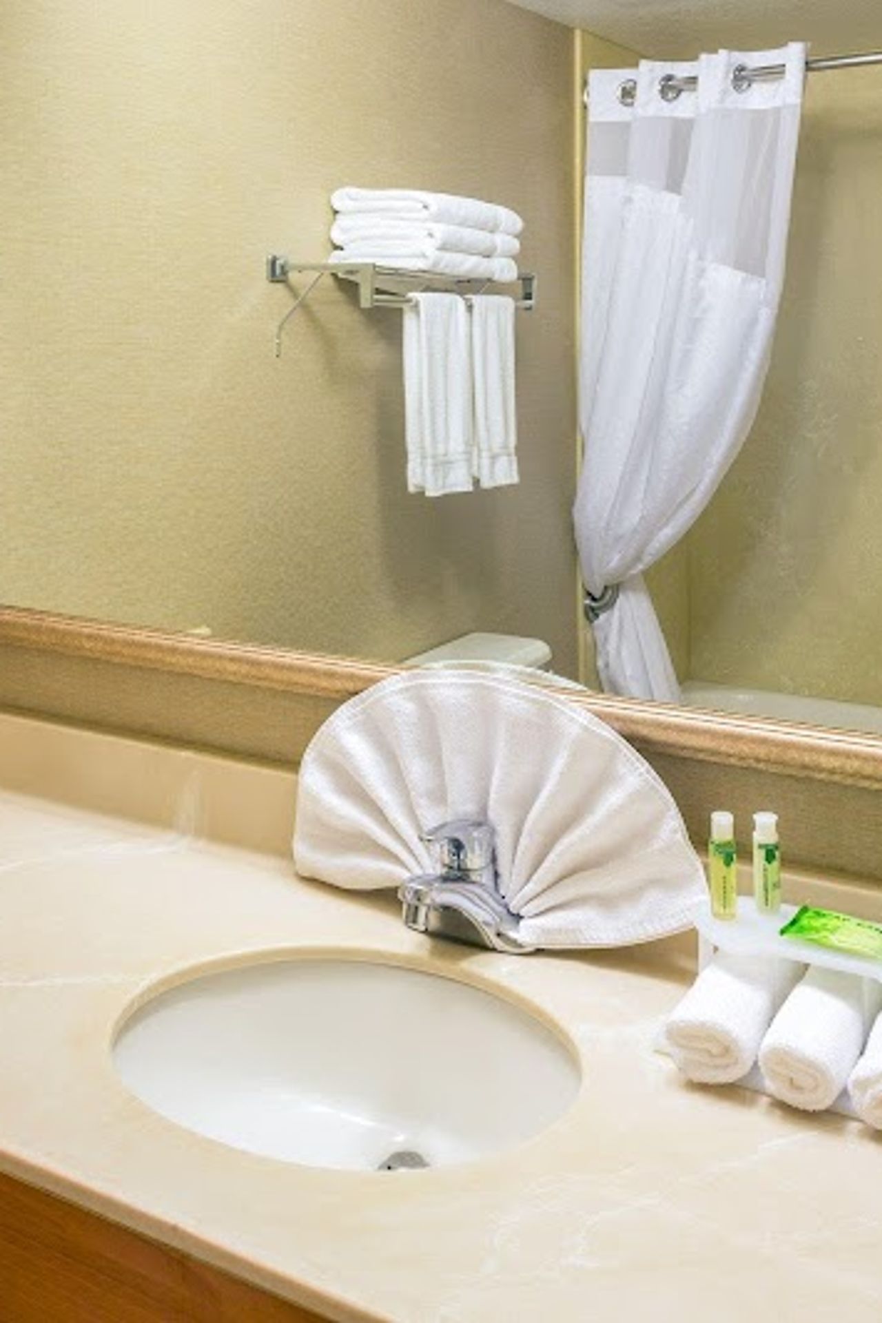 Photo of Holiday Inn Express Roseburg, an IHG Hotel