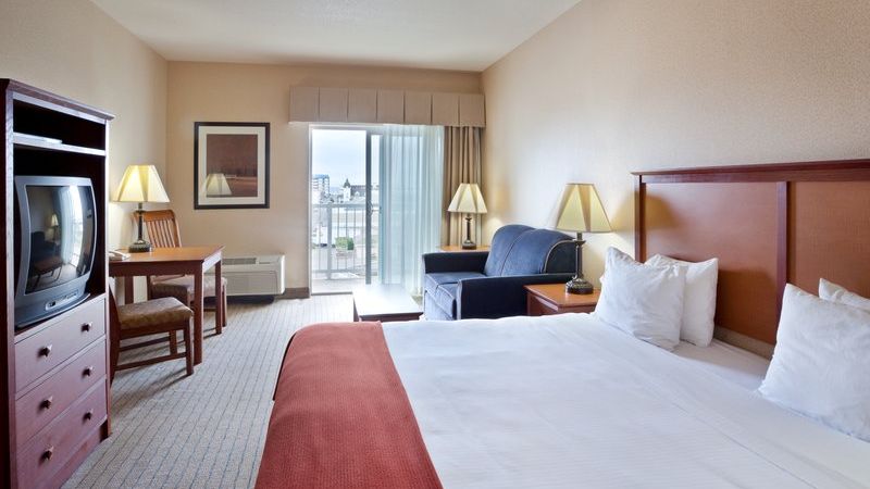 Photo of Holiday Inn Express & Suites Seaside-Convention Center