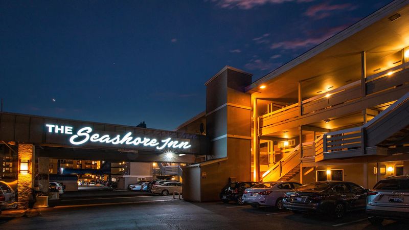 The Seashore Inn on the Beach - Seaside, OR
