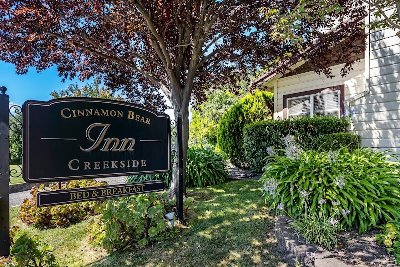 Photo of Cinnamon Bear Creekside Inn